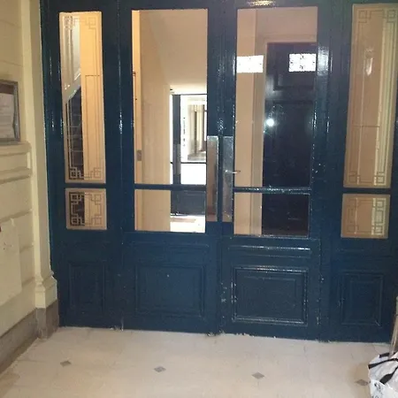 Studio Monique Апартаменты Париж